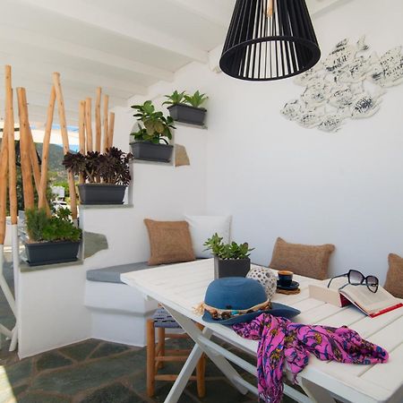 Miles Away Luxury Apartments Platis Gialos  Екстер'єр фото