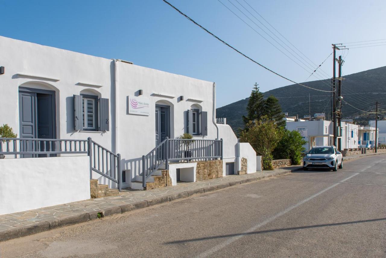 Miles Away Luxury Apartments Platis Gialos  Екстер'єр фото