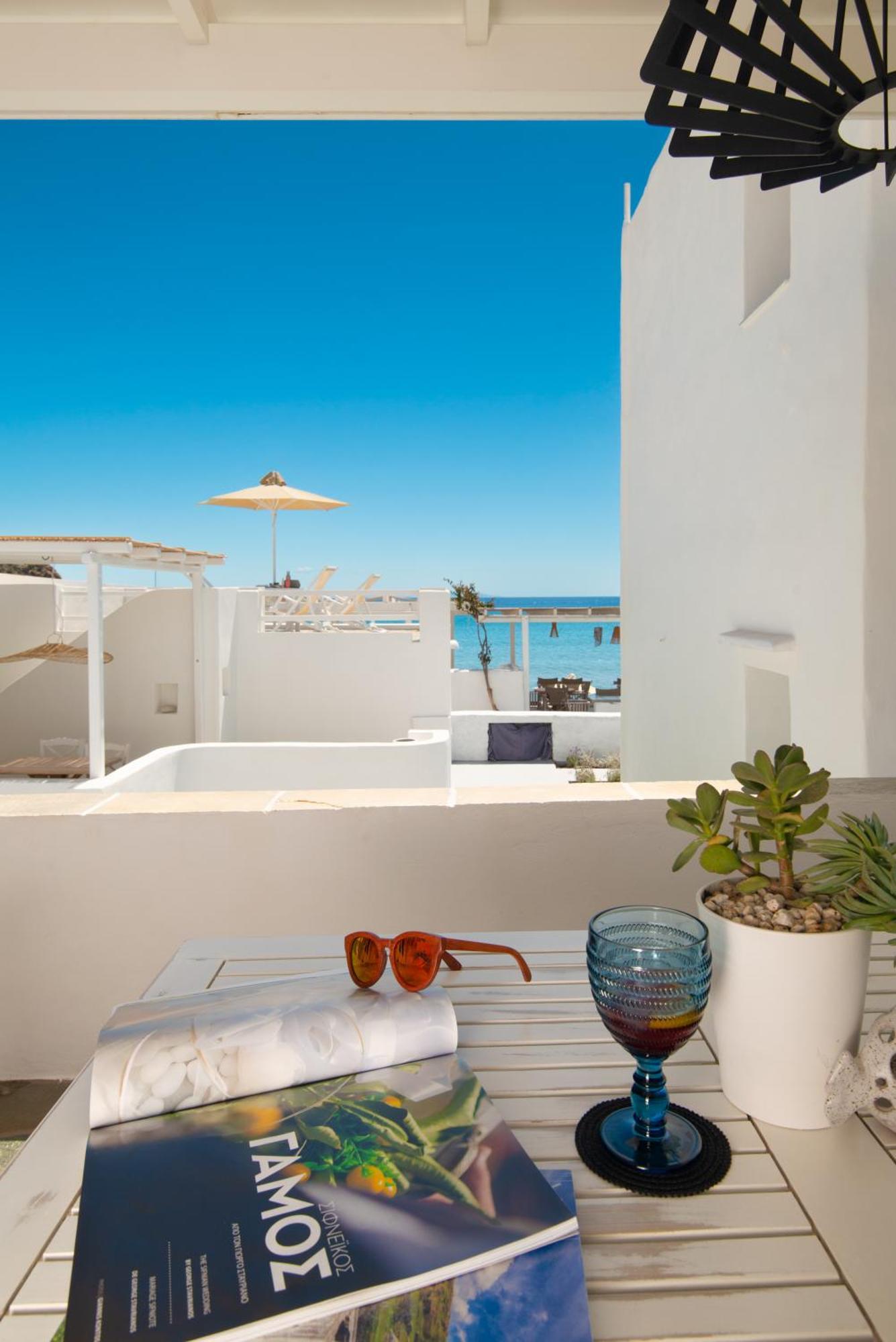 Miles Away Luxury Apartments Platis Gialos  Екстер'єр фото