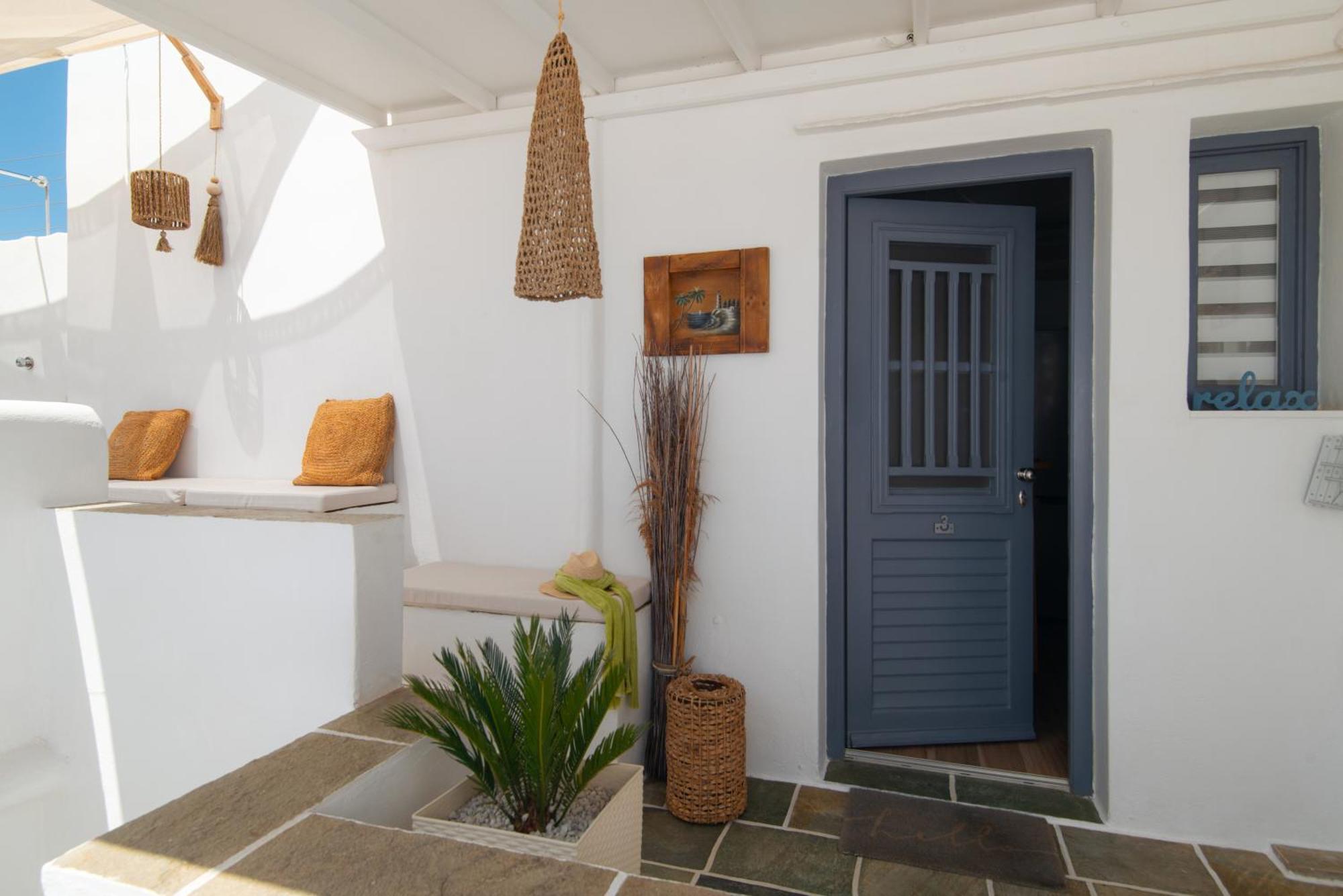 Miles Away Luxury Apartments Platis Gialos  Екстер'єр фото